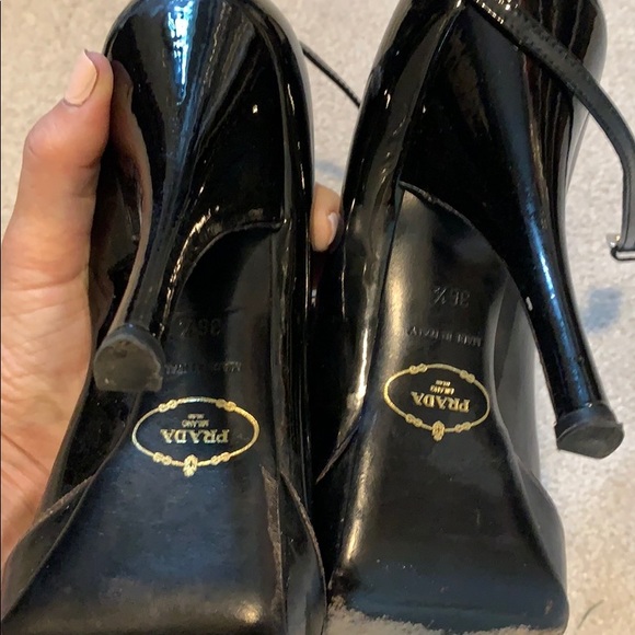 Stunning Prada platform ankle strap black heels - Picture 6 of 12